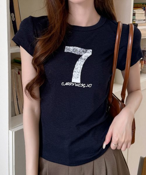 Ada.（エイダ）の「ナンバー プリント スポーティー タイト シルエットTシャツ（Tシャツ/カットソー・レディース・ネイビー/グレー/ホワイト/レッド・FREE）」の9枚目の写真