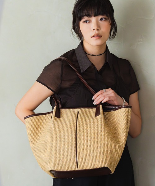 Bermosa（ベルモサ）の「【 A4対応 】パイピング かごバッグ / レディース バッグ トートバッグ（かごバッグ・レディース・ブラウン/アイボリー/ブラック・FREE）」の3枚目の写真