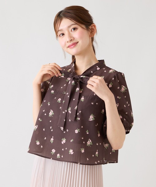 Rose Tiara(ローズティアラ)の「小花プリントパフスリーブ ブラウス(シャツ/ブラウス・レディース・ブラウン/ベージュ・42/46/38)」の22枚目の写真