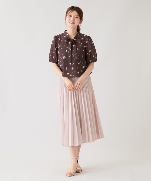 Rose Tiara(ローズティアラ)の「小花プリントパフスリーブ ブラウス(シャツ/ブラウス・レディース・ブラウン/ベージュ・42/46/38)」の15枚目の写真