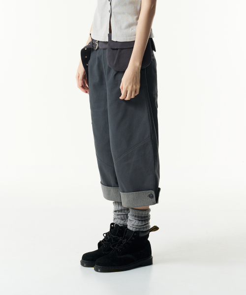 THECOLDESTMOMENT(ザコールデストモーメント)の「TCM folding button pants (charcoal)(その他パンツ・レディース・その他・MEDIUM/SMALL)」の1枚目の写真