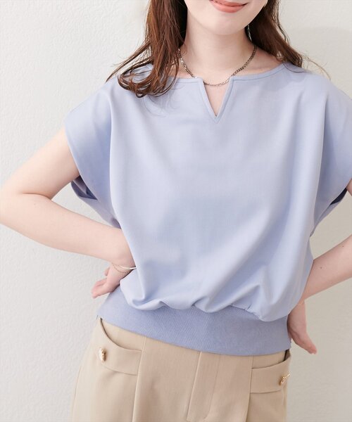 natural couture（ナチュラルクチュール）の「きれいめポンチキーネックTOPS（Tシャツ/カットソー・レディース・サックスブルー/ピンク/ブラック/オフホワイト・FREE）」の3枚目の写真