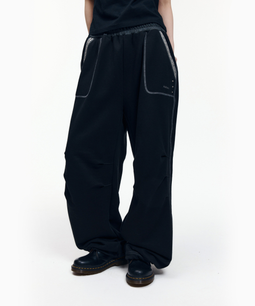 AAKAM(アーカム)の「Knee Pin-Tuck Ethnic Sweatpants (Black)(スウェットパンツ・レディース・その他・1/2)」の13枚目の写真