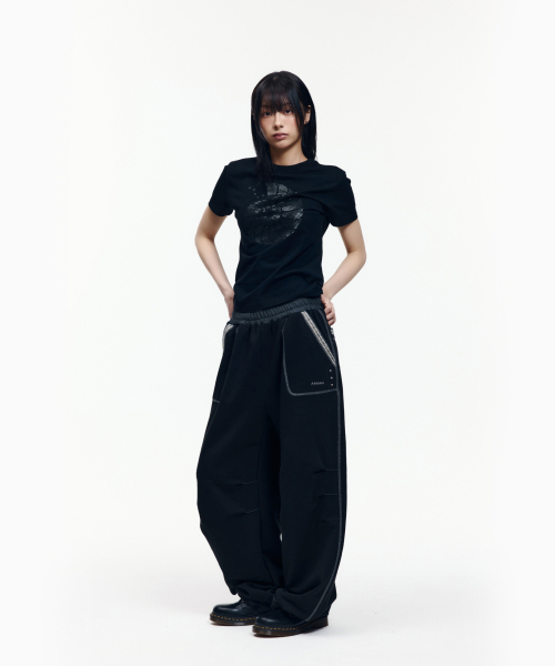AAKAM(アーカム)の「Knee Pin-Tuck Ethnic Sweatpants (Black)(スウェットパンツ・レディース・その他・1/2)」の9枚目の写真