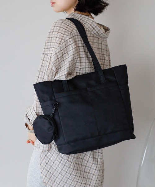 &MARKS(アンドマークス)の「N29【軽量/ポーチ付き】ナイロンエブリトート(トートバッグ・レディース・ブラック/パープル/ベージュ/グリーン・FREE)」の5枚目の写真
