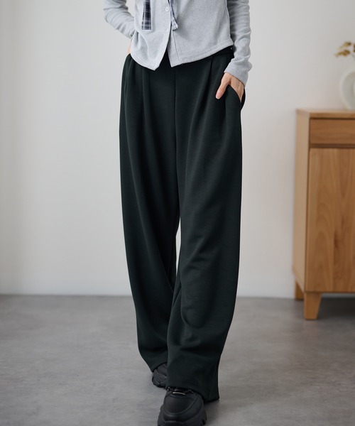 DAYRA(デイラ)の「ダブルタック ストレッチ ベルトループ付き ワイド パンツ(Tシャツ/カットソー・レディース・ダークグレー/ネイビー/ブラック・160/165/155)」の1枚目の写真