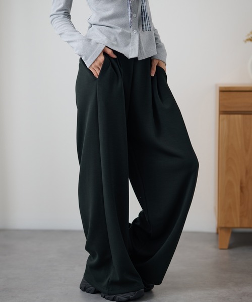 DAYRA(デイラ)の「ダブルタック ストレッチ ベルトループ付き ワイド パンツ(Tシャツ/カットソー・レディース・ダークグレー/ネイビー/ブラック・160/165/155)」の6枚目の写真