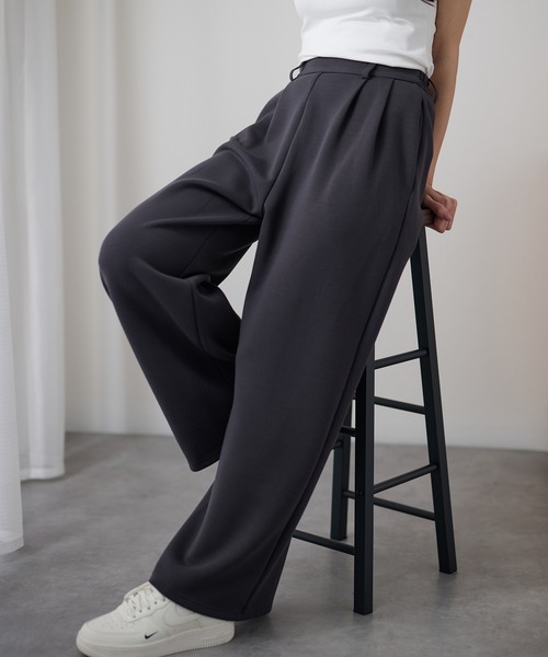 DAYRA(デイラ)の「ダブルタック ストレッチ ベルトループ付き ワイド パンツ(Tシャツ/カットソー・レディース・ダークグレー/ネイビー/ブラック・160/165/155)」の14枚目の写真