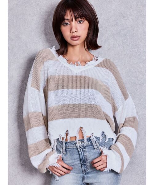 GYDA(ジェイダ)の「Vネックグラインダーニットトップス(ニット/セーター・レディース・ベージュ/その他1/その他2/ブラック・FREE)」の3枚目の写真
