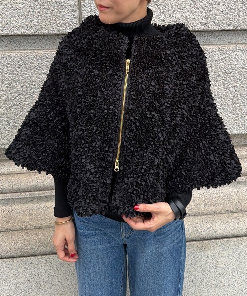 JENNE(ジェンヌ)の「2WAYマルチフラワーポンチョ・スカート(その他アウター・レディース・ブラック・SMALL/MEDIUM/LARGE)」の7枚目の写真