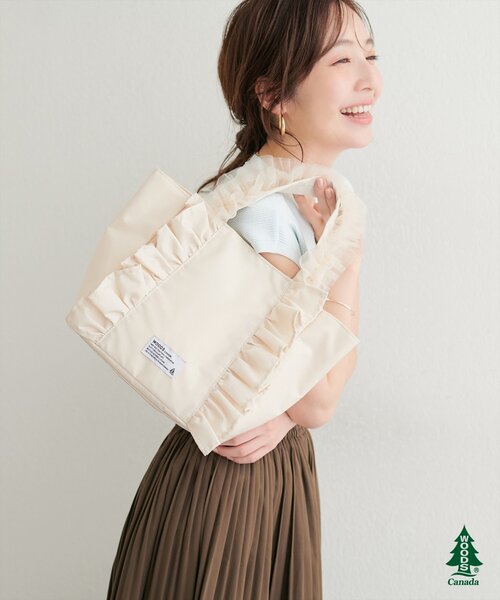 natural couture(ナチュラルクチュール)の「【WOODS × natural couture】ショルダー付きフリルミニトート(トートバッグ・レディース・ピンク/ブルー/ブラック/アイボリー・FREE)」の22枚目の写真