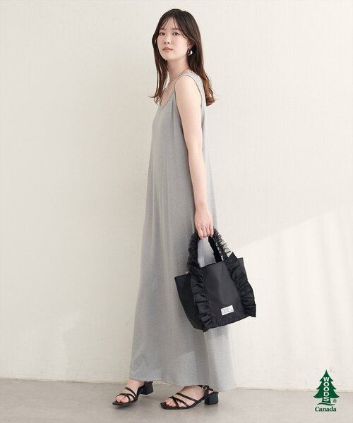 natural couture(ナチュラルクチュール)の「【WOODS × natural couture】ショルダー付きフリルミニトート(トートバッグ・レディース・ピンク/ブルー/ブラック/アイボリー・FREE)」の9枚目の写真