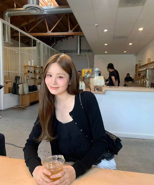 leune（ルネ）の「シャーリングキャミビスチェ（キャミソール・レディース・ブラック/アイボリー・FREE）」の3枚目の写真