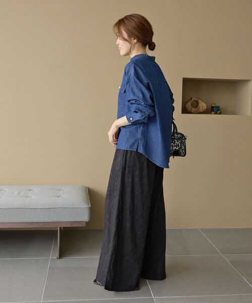 le.coeur blanc(ルクールブラン)の「ジャガードフレアスリットパンツ(その他パンツ・レディース・ブラック/ブラウン・38)」の6枚目の写真