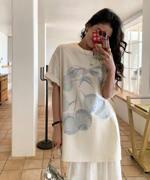 CHUN CHUN NOTES(チュンチュンノーツ)の「26SS/フルーツプリントコットンルーズTシャツ(Tシャツ/カットソー・レディース・グレー/ホワイト・F)」の1枚目の写真