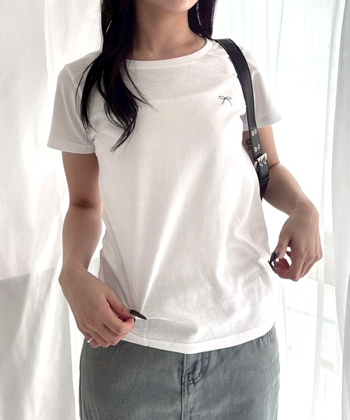 fiere(フィエール)の「リボンモチーフショート丈半袖Tシャツ(Tシャツ/カットソー・レディース・ホワイト・WM)」の5枚目の写真