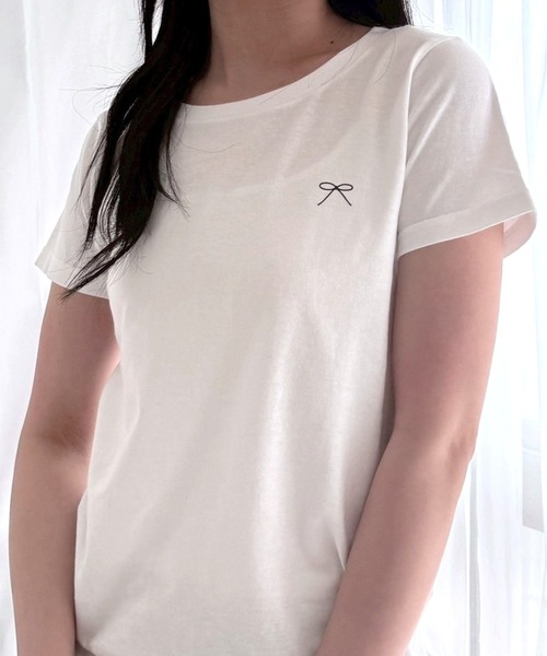 fiere(フィエール)の「リボンモチーフショート丈半袖Tシャツ(Tシャツ/カットソー・レディース・ホワイト・WM)」の3枚目の写真