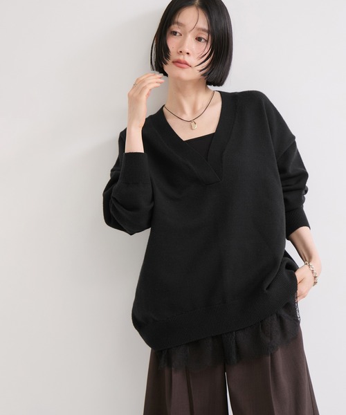 le cercle ADAM ET ROPE'(ルセルクルアダムエロペ)の「【WEB限定】深Vニットプルオーバー/ふんわり・モチモチ(ニット/セーター・レディース・ブラック/グレー/オフホワイト・FREE)」の1枚目の写真