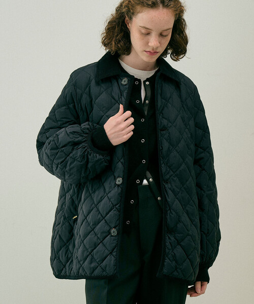 GYMPHLEX(ジムフレックス)の「Gymphlex | キルトダウン パフスリーブミドルコート SOLID WOMEN(ダウンジャケット/コート・レディース・ブラック・12)」の5枚目の写真
