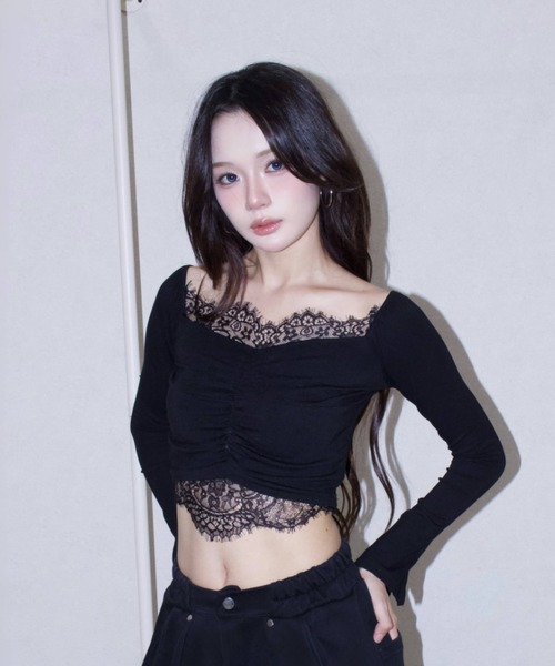 REINE NOIRE(レーヌノワール)の「black lace tops. / ブラック レース トップス(Tシャツ/カットソー・レディース・ブラック・FREE)」の5枚目の写真