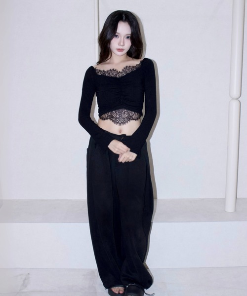 REINE NOIRE(レーヌノワール)の「black lace tops. / ブラック レース トップス(Tシャツ/カットソー・レディース・ブラック・FREE)」の3枚目の写真