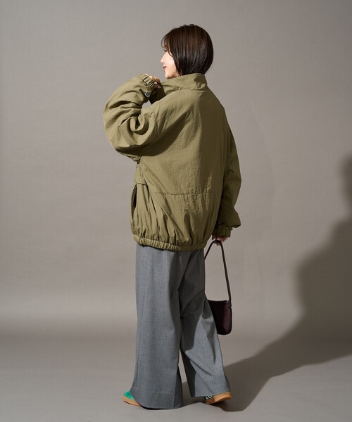 FREAK'S STORE(フリークスストア)の「限定展開 DISCUS ATHLETIC × FREAK'S STORE/ディスカスアスレチック 別注 ナイロン 裏配色 フリース スタンドカラー ブルゾン(その他アウター・レディース・オリーブ/ブラック/ベージュ・フリ-)」の5枚目の写真