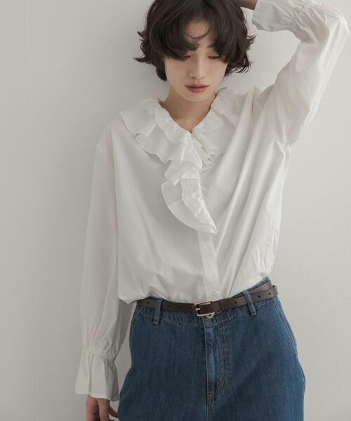 URBAN RESEARCH DOORS(アーバンリサーチドアーズ)の「レースラッフルブラウス(シャツ/ブラウス・レディース・ブラウン/オフホワイト・FREE)」の4枚目の写真