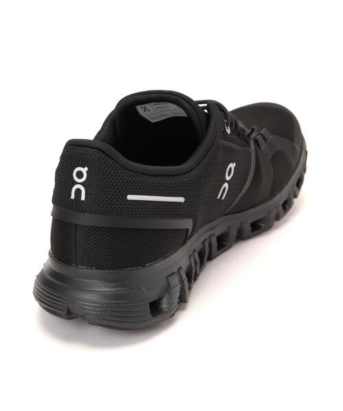On(オン)の「On/オン Cloud 6 (WOMEN'S) クラウド6(スニーカー・レディース・ホワイト/ブラック・24.0cm/25.0cm/23.0cm)」の5枚目の写真