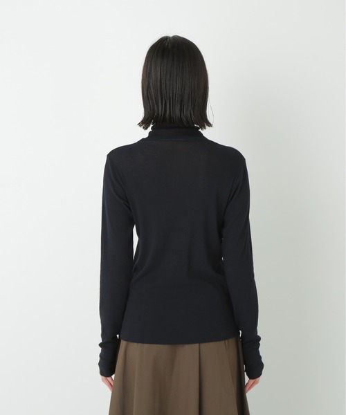 human woman(ヒューマンウーマン)の「◆【名品 / ウォッシャブル】シアータートルプルオーバー(Tシャツ/カットソー・レディース・ホワイト系その他4/ホワイト/ネイビー/グレー系その他・MEDIUM)」の5枚目の写真
