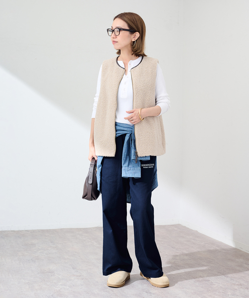 FRAMeWORK(フレームワーク)の「≪WEB先行 / 追加≫UGG/アグ CLASSIC SLIPPER(その他シューズ・レディース・ライトグレー/ブラック/ベージュ系その他・22cm/25cm/24cm/23cm)」の4枚目の写真