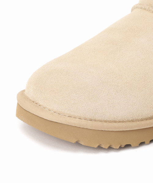 FRAMeWORK(フレームワーク)の「≪WEB先行 / 追加≫UGG/アグ CLASSIC SLIPPER(その他シューズ・レディース・ライトグレー/ブラック/ベージュ系その他・22cm/25cm/24cm/23cm)」の19枚目の写真