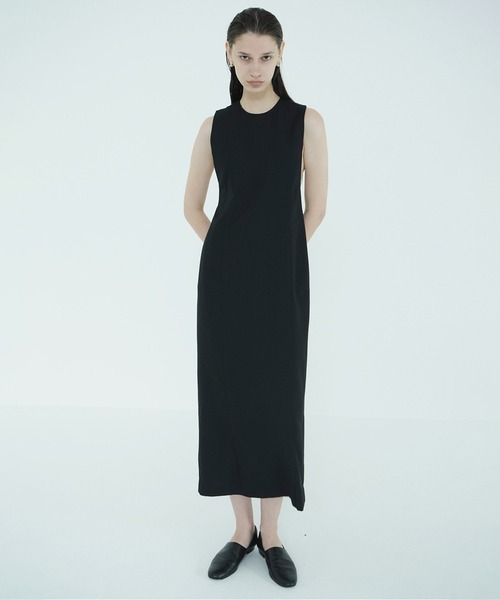 CLANE(クラネ)の「HERRINGBONE BACK SHEER ONEPIECE(ワンピース・レディース・ブラック・1/0)」の1枚目の写真