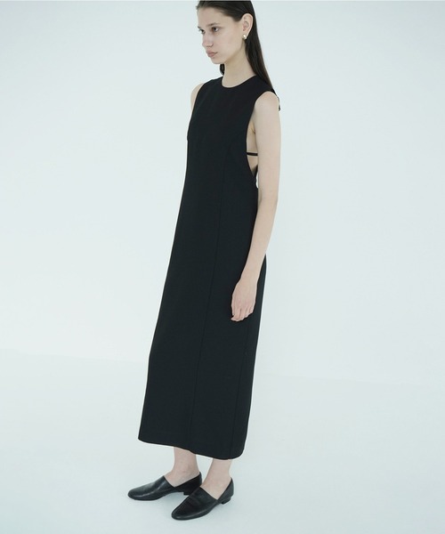 CLANE(クラネ)の「HERRINGBONE BACK SHEER ONEPIECE(ワンピース・レディース・ブラック・1/0)」の17枚目の写真