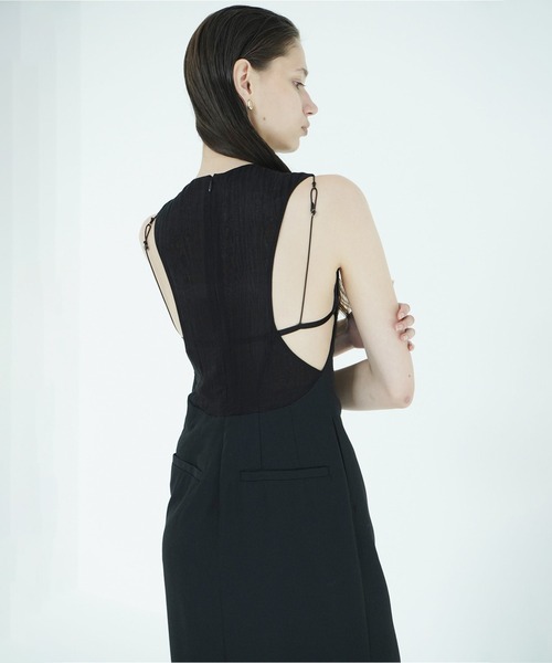 CLANE(クラネ)の「HERRINGBONE BACK SHEER ONEPIECE(ワンピース・レディース・ブラック・1/0)」の12枚目の写真