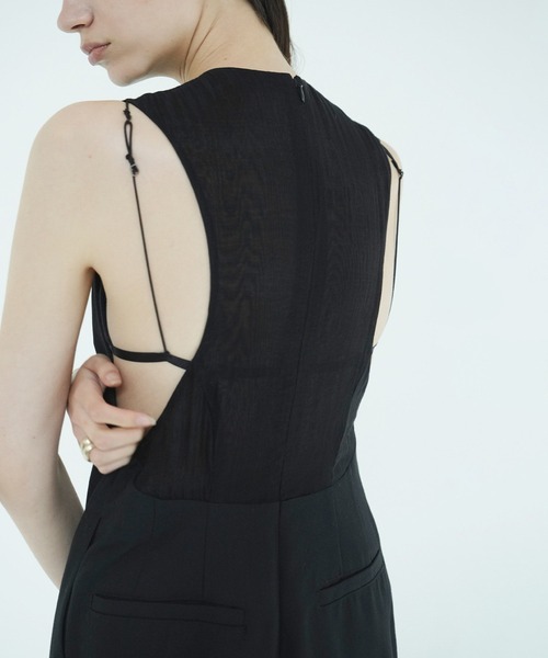 CLANE(クラネ)の「HERRINGBONE BACK SHEER ONEPIECE(ワンピース・レディース・ブラック・1/0)」の11枚目の写真