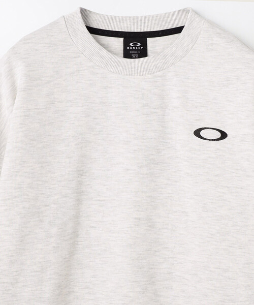 OAKLEY(オークリー)の「OAKLEY/オークリー 限定展開 RE-FOUNDATIONAL FLEECE CREW 1.0 / FOA409504(Tシャツ/カットソー・メンズ・グレー/ブラック・SMALL/LARGE/MEDIUM)」の4枚目の写真