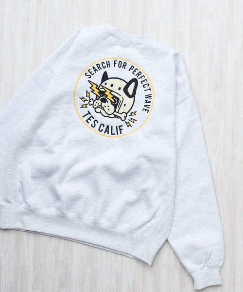 The Endless Summer(エンドレスサマー)の「TES BIKER BUHI EMB BIG SWEAT / クルーネックスウェット(スウェット・メンズ・ネイビー/グレー/ブラック・SMALL/MEDIUM/LARGE/X-LARGE)」の2枚目の写真