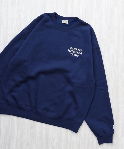 The Endless Summer(エンドレスサマー)の「TES BIKER BUHI EMB BIG SWEAT / クルーネックスウェット(スウェット・メンズ・ネイビー/グレー/ブラック・SMALL/MEDIUM/LARGE/X-LARGE)」の16枚目の写真