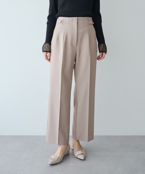 YECCA VECCA(イェッカヴェッカ)の「サイドベルテッドハイウエストパンツ(その他パンツ・レディース・ピンクベージュ/ブラック/アイボリー・M-L/M/S)」の3枚目の写真