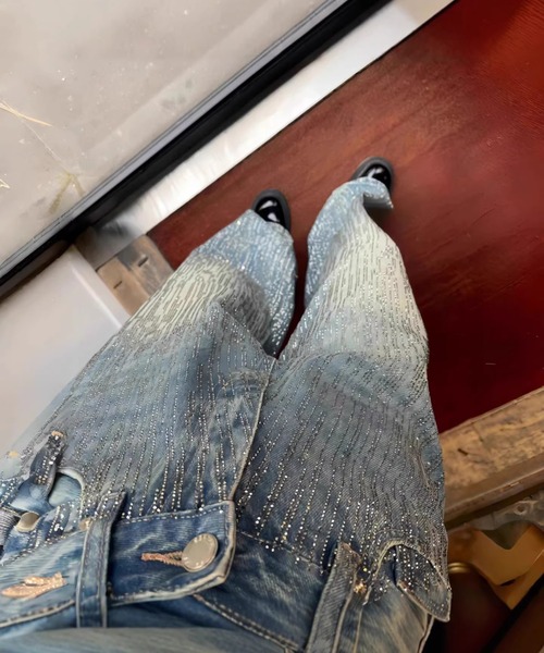HAILY（ヘイリー）の「キラキララインストーンワイドデニムパンツ（デニムパンツ・レディース・ブルー・S/M/L）」の3枚目の写真