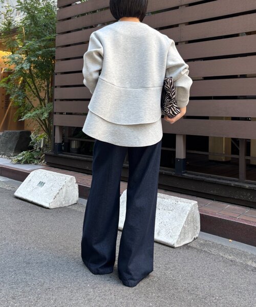 Jena espace merveilleux(ジェナ エスパスメルヴェイユ)の「裾フリルパーカー(Tシャツ/カットソー・レディース・ライトグレー/ネイビー/アイボリー・FREE)」の17枚目の写真