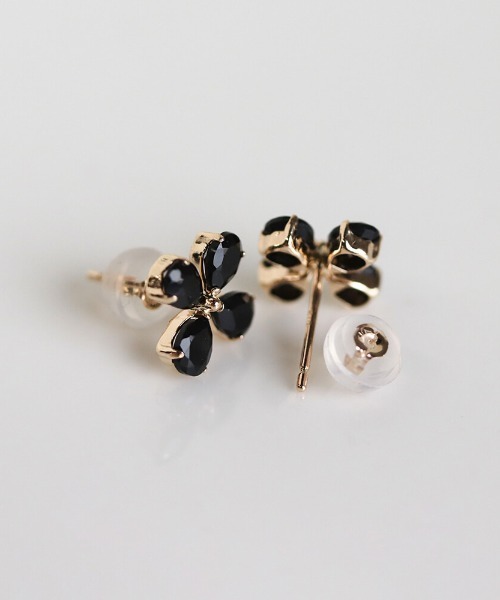 オニキス フラワー ピアス | K10YG 【WEB限定】（ピアス（両耳用