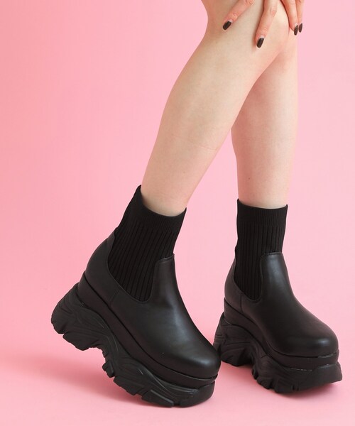 cs T&P(シーエスティーアンドピー)の「厚底ソックスブーツ(ブーツ・レディース・ブラック/ホワイト・L/LL/M/S)」の14枚目の写真