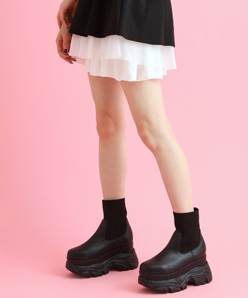 cs T&P(シーエスティーアンドピー)の「厚底ソックスブーツ(ブーツ・レディース・ブラック/ホワイト・L/LL/M/S)」の15枚目の写真