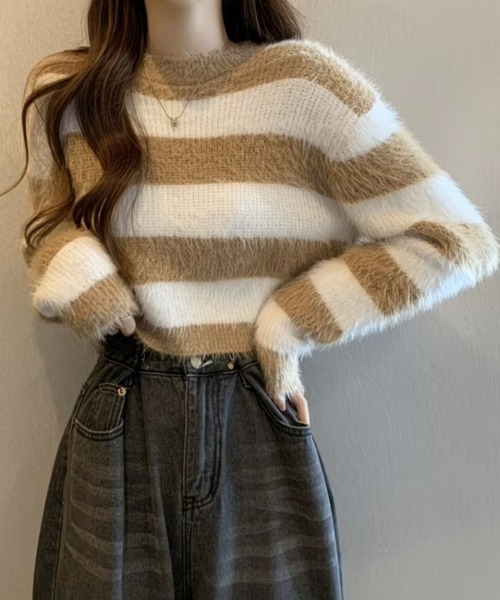 Beststore(ベストストア)の「ボーダー柄 シャギーニット トップス 短丈 ゆったり ふんわり(ニット/セーター・レディース・ブラック/グリーン/ベージュ/グレー・FREE)」の4枚目の写真