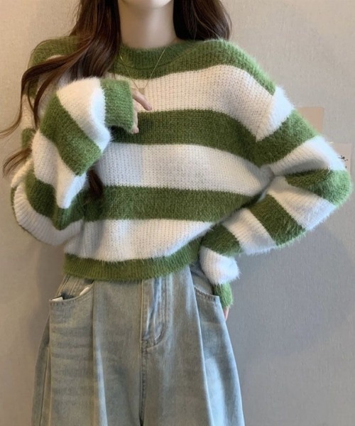 Beststore(ベストストア)の「ボーダー柄 シャギーニット トップス 短丈 ゆったり ふんわり(ニット/セーター・レディース・ブラック/グリーン/ベージュ/グレー・FREE)」の1枚目の写真