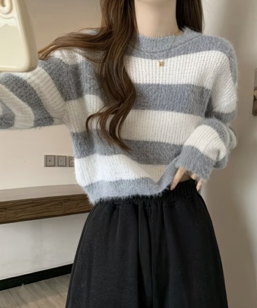 Beststore(ベストストア)の「ボーダー柄 シャギーニット トップス 短丈 ゆったり ふんわり(ニット/セーター・レディース・ブラック/グリーン/ベージュ/グレー・FREE)」の9枚目の写真