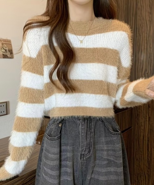 Beststore(ベストストア)の「ボーダー柄 シャギーニット トップス 短丈 ゆったり ふんわり(ニット/セーター・レディース・ブラック/グリーン/ベージュ/グレー・FREE)」の22枚目の写真