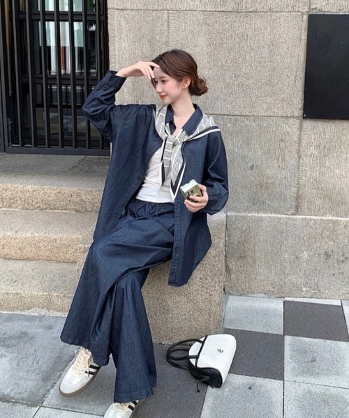 FAVORITO(ファヴォリート)の「ソフトデニムトップスワイドパンツセットアップ(セットアップ・レディース・ダークブルー・S/M/L)」の12枚目の写真
