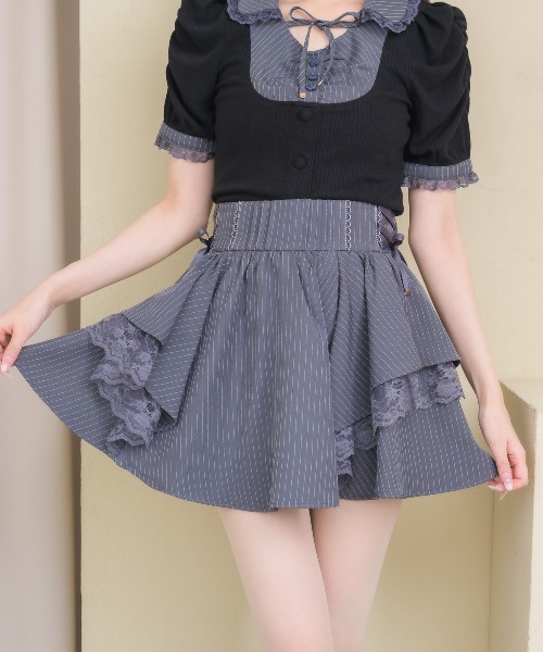 couture BY ROJITA(クチュールバイロジータ)の「レースアップラッフルスカパン(スカート・レディース・ブラック/ボルドー/グレー・FREE)」の3枚目の写真